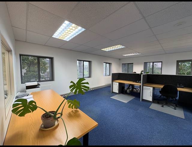 197M² OFFICE TO LET IN CENTURY CITY